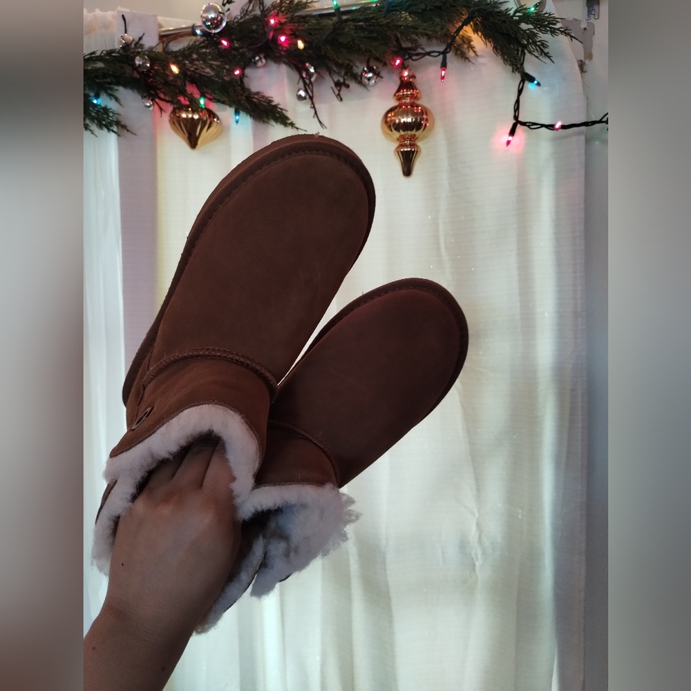 SOLDBrown boots cozy